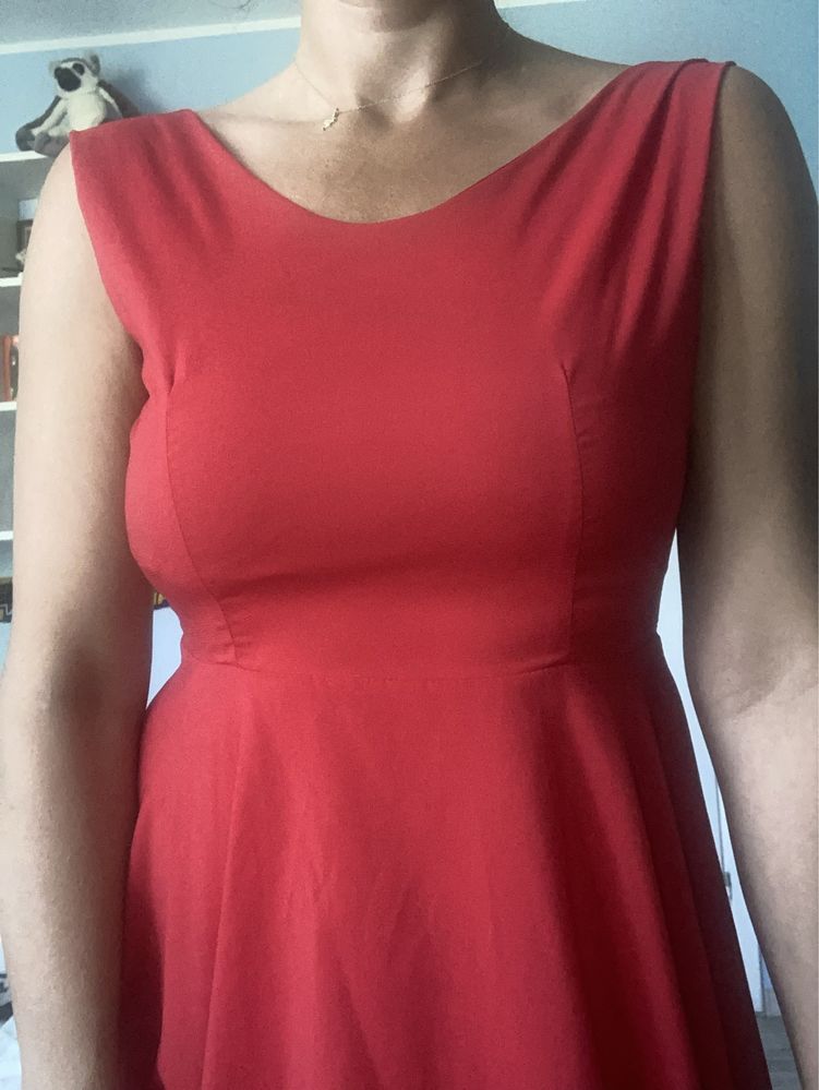 Czerwona sukienka