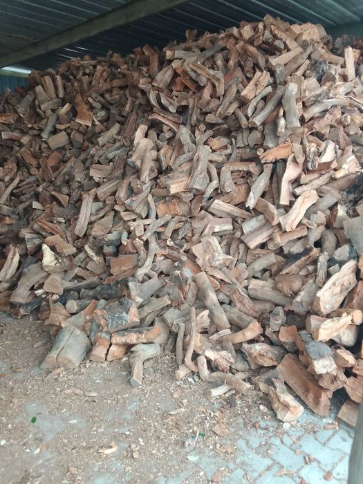 Lenha de sobro e azinho fazemos entregas