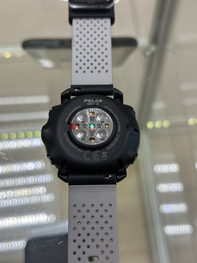 Polar Grit X | Потужний і надійний спортивний смарт-годинник