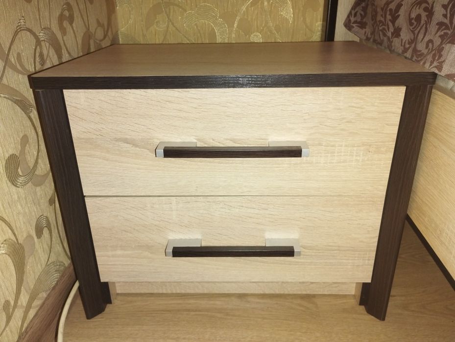 Тумба прикроватна