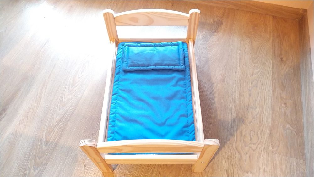 Ikea Duktig Łóżeczko dla lalek, sosna+ pościel 52x36x30