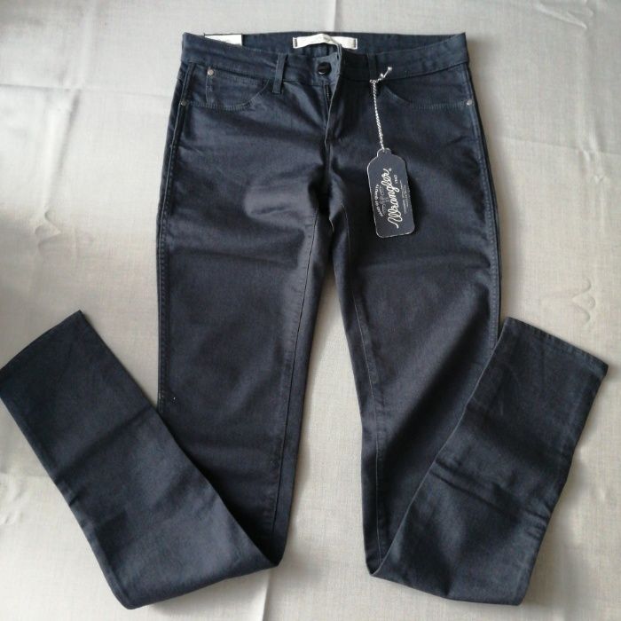 Nowe Spodnie jeansy Wrangler W27 L34