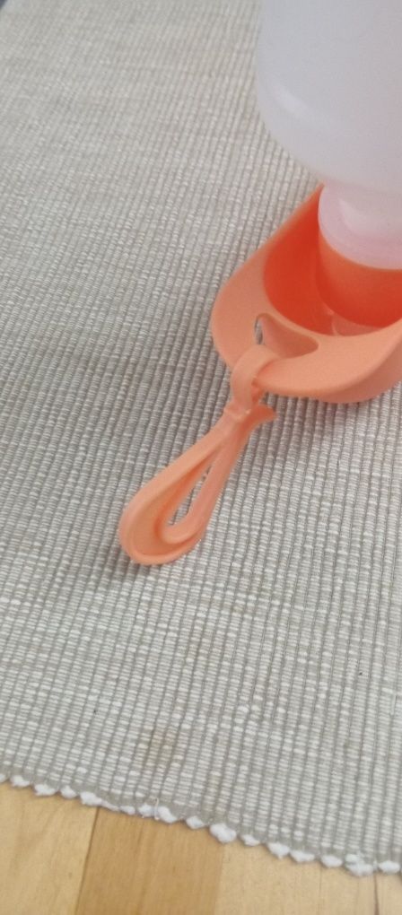 Bebedouro portátil para animais