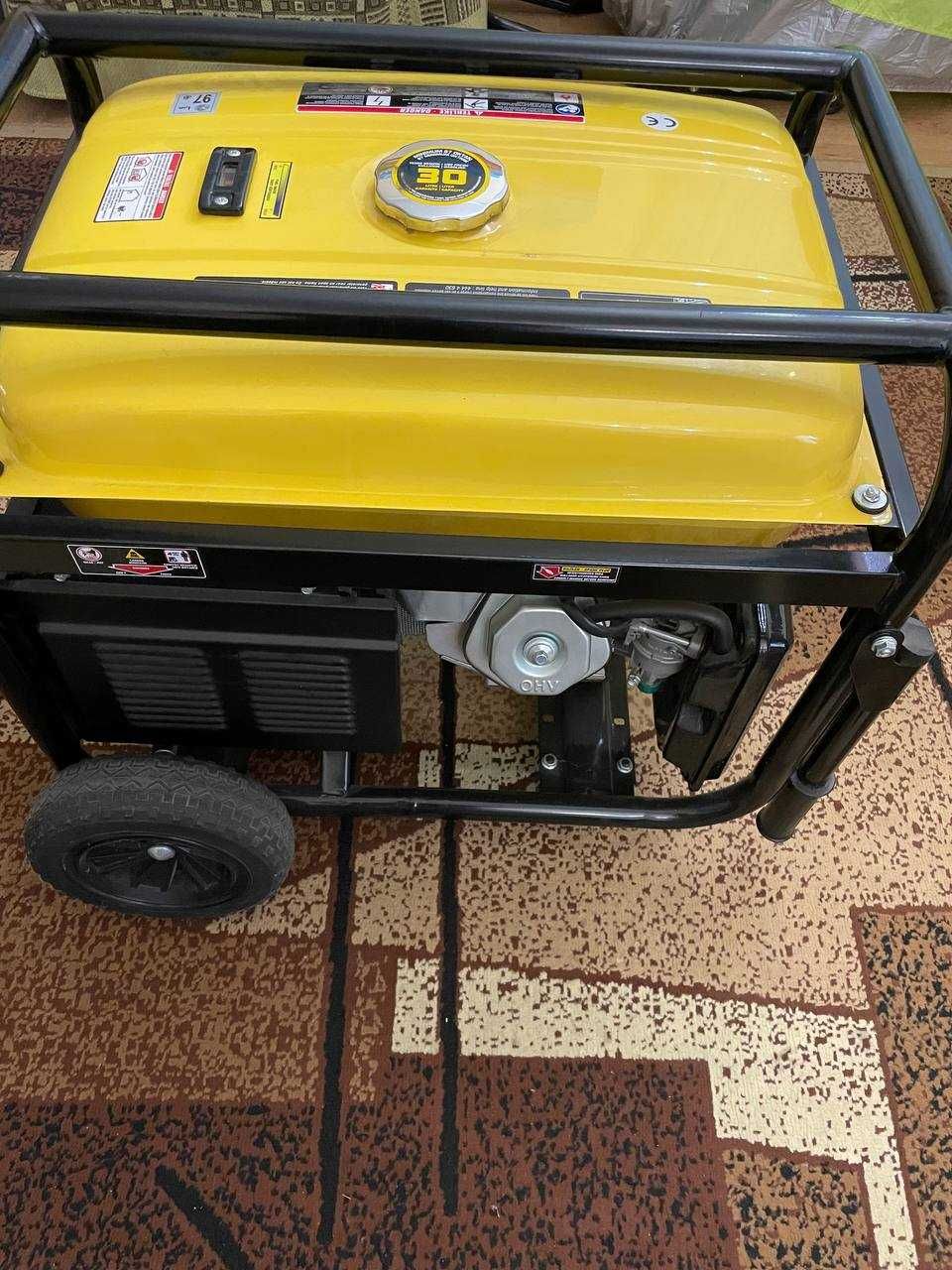 AKSA Power AAP8000E