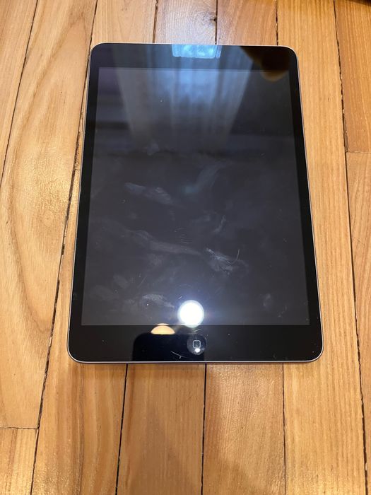 iPad  стан чудовий,але немає коробки