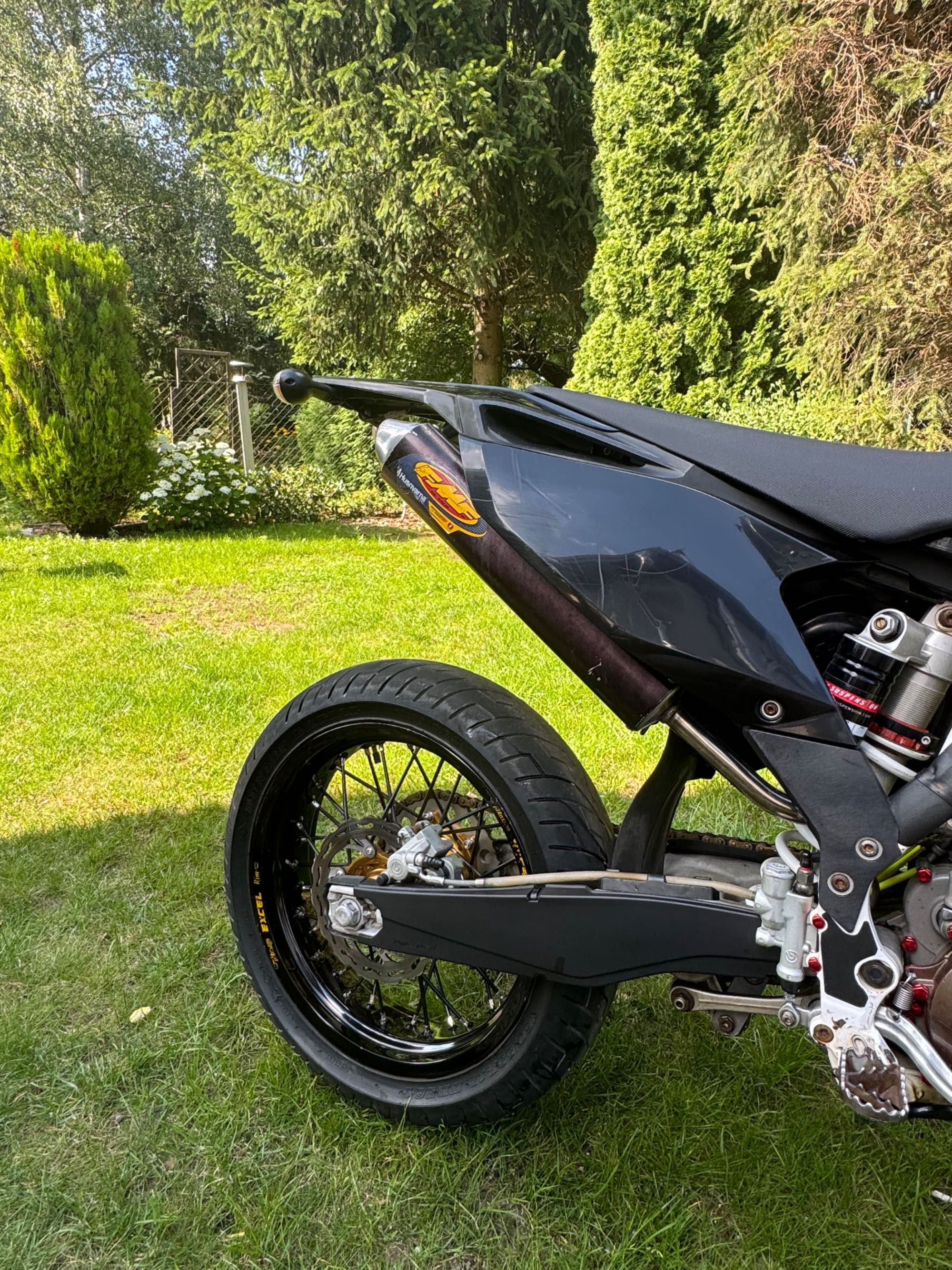 Husqvarna te 125 ( zarejestrowana na a1, można jeździć na prawko B)