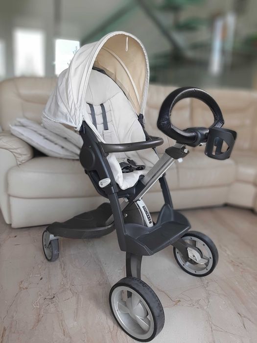 Wielofunkcyjny wózek spacerówka-gondola-nosidełko Stokke