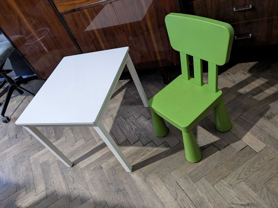 Ikea KRITTER Stolik dziecięcy, biały, 59x50 cm + Ikea Mammut krzesełko
