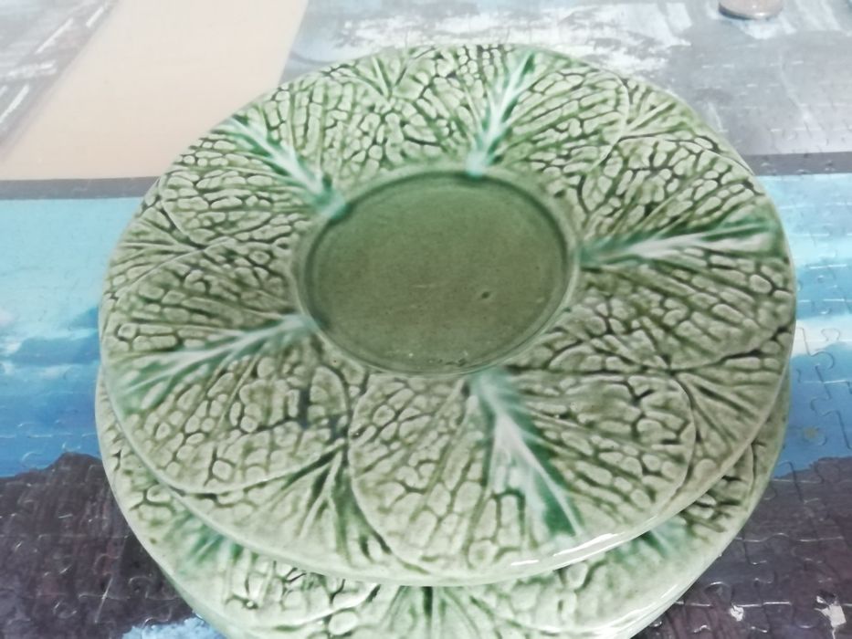 3 pratos vintage - tema folhas - cerâmica das caldas*