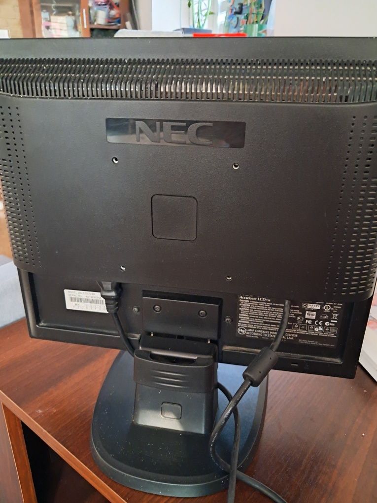 Monitor LCD 17cali