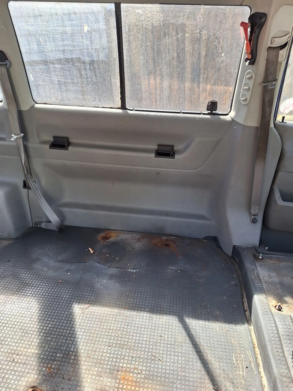 ŚRODEK BOCZEK TAPICERKA  TYŁ VW TRANSPORTER T4 CARAVELLE