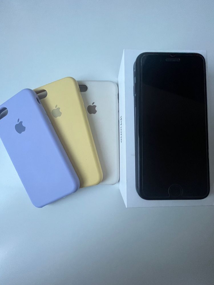 Iphone 7 - 32GB + 3 capas