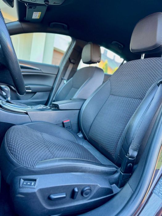 OPEL INSIGNIA Przebieg 65 tyś.