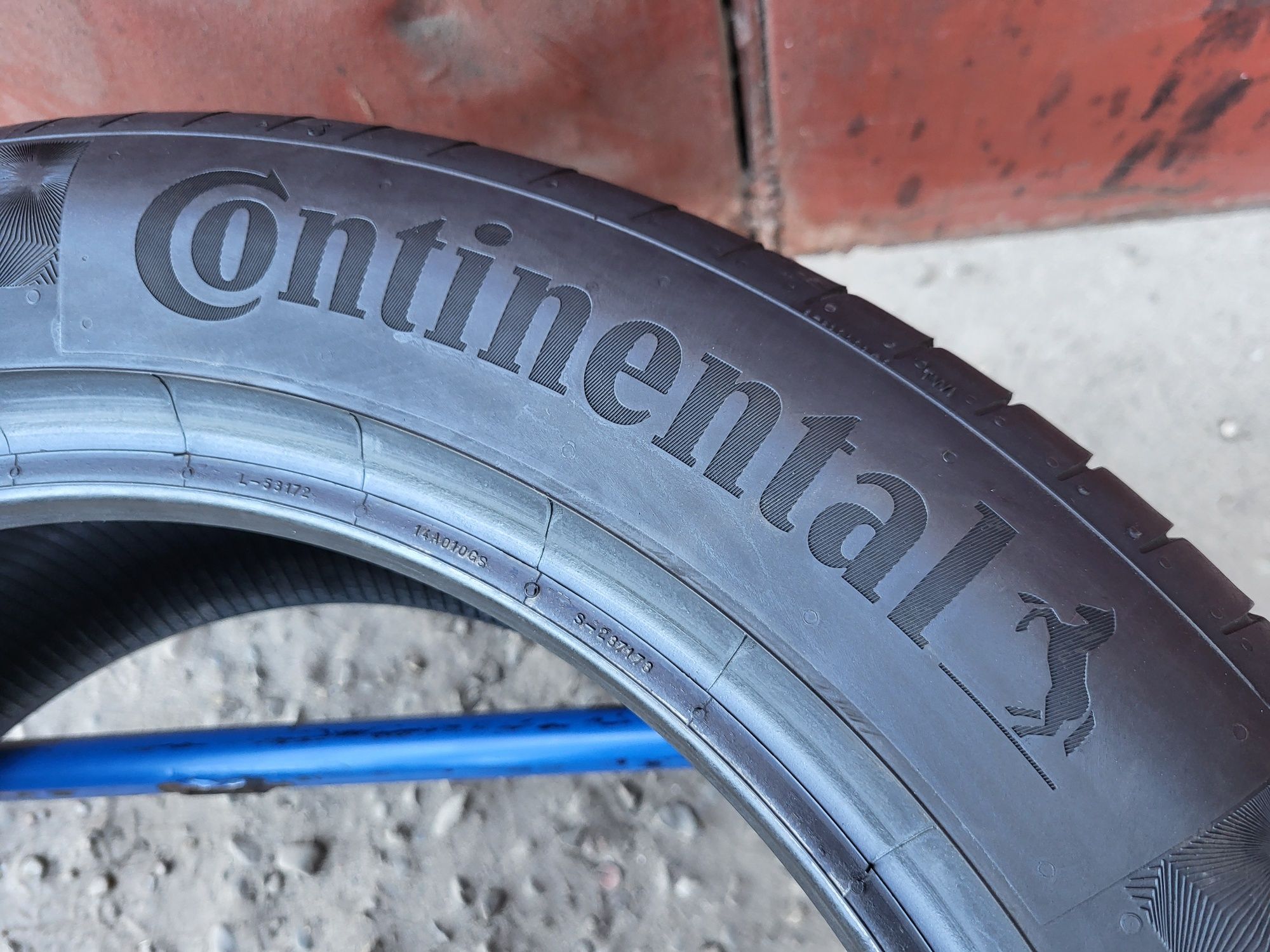 225/50/17 R17 Continental PremiumContact 6 4шт ціна за 1шт літо шини