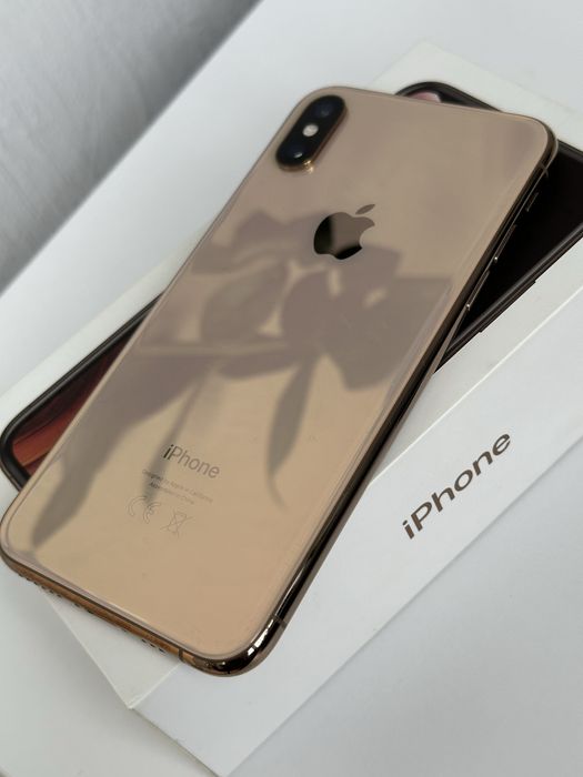 iPhone Xs 64 гб.