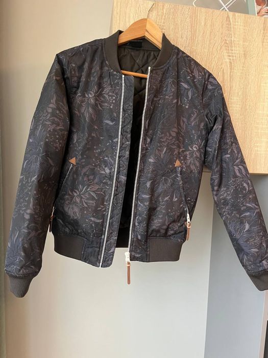 Куртка бомпер розмір S