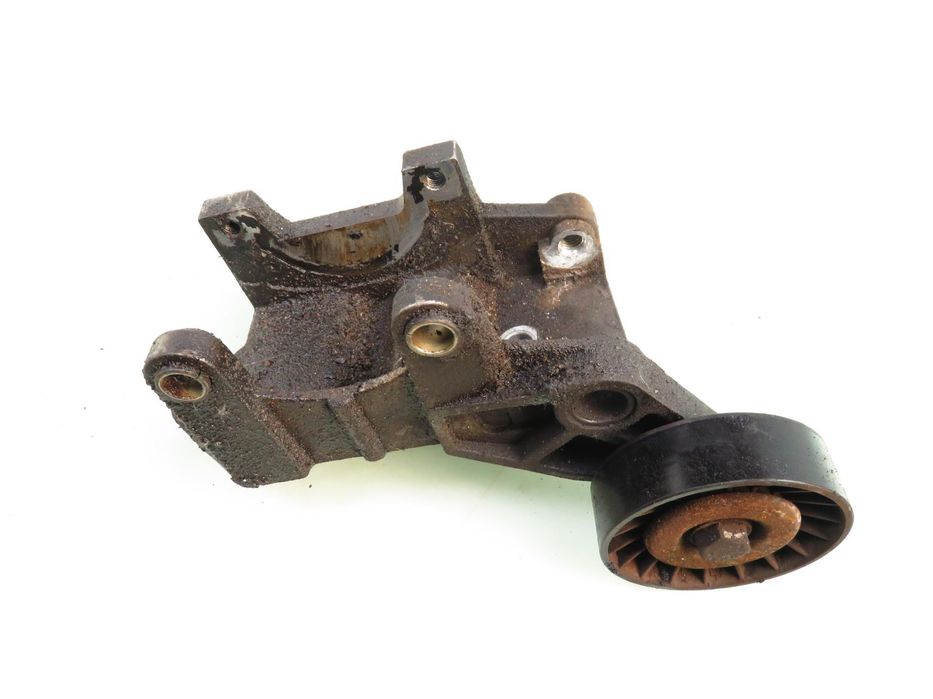 ŁAPA NAPINACZA SAAB 9000 2.3