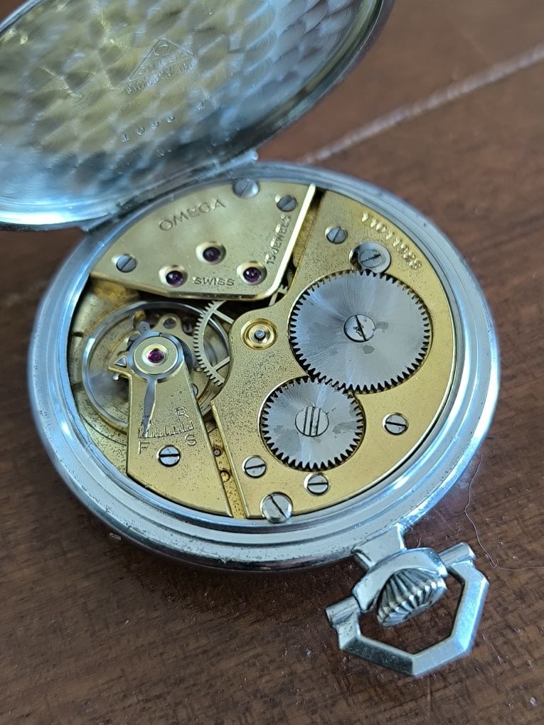 Relógio de bolso Omega (anos 30)