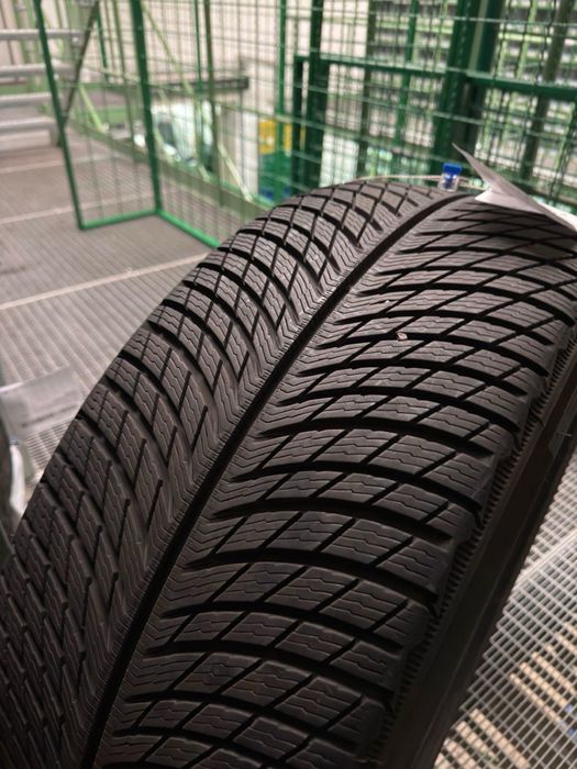 Зимова Гума Michelin Pilot Alpin PA5 SUV 285/45 R22 114V
