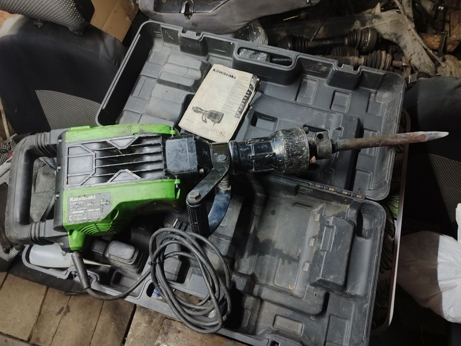 Відбійний молоток Kawasaki