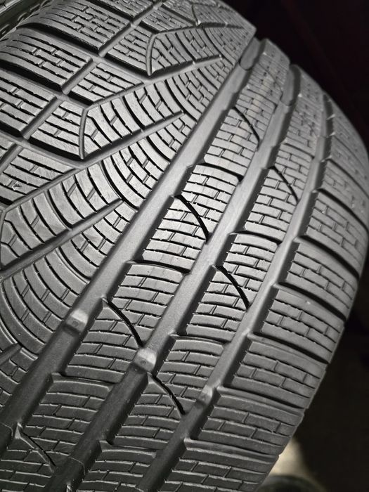 275/30/20 Pirelli sotto zero II, A0 kpl Demo  7,5mm  j. Nowe z 19r.