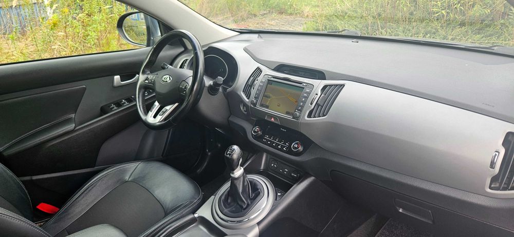 KIA SPORTAGE - 1.6 Benzyna !! Bogata Wersja !! Super Stan !!