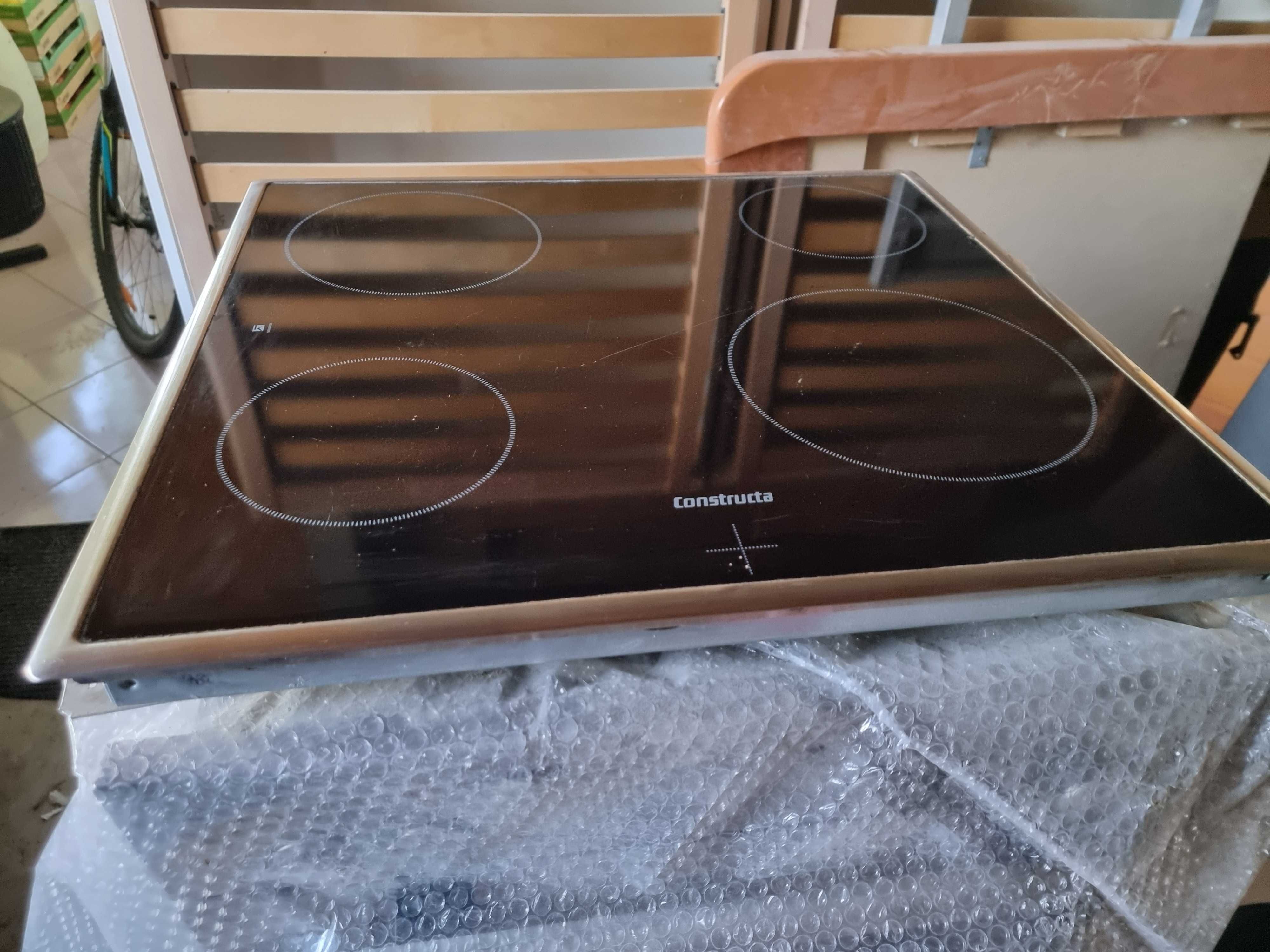 Piekarnik CONSTRUCTA HBE-AP32-4A + Płyta Ceramiczna