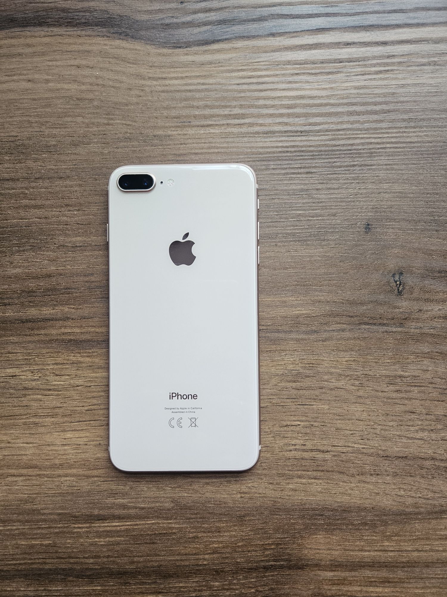 Sprzedam iPhone 8 plus