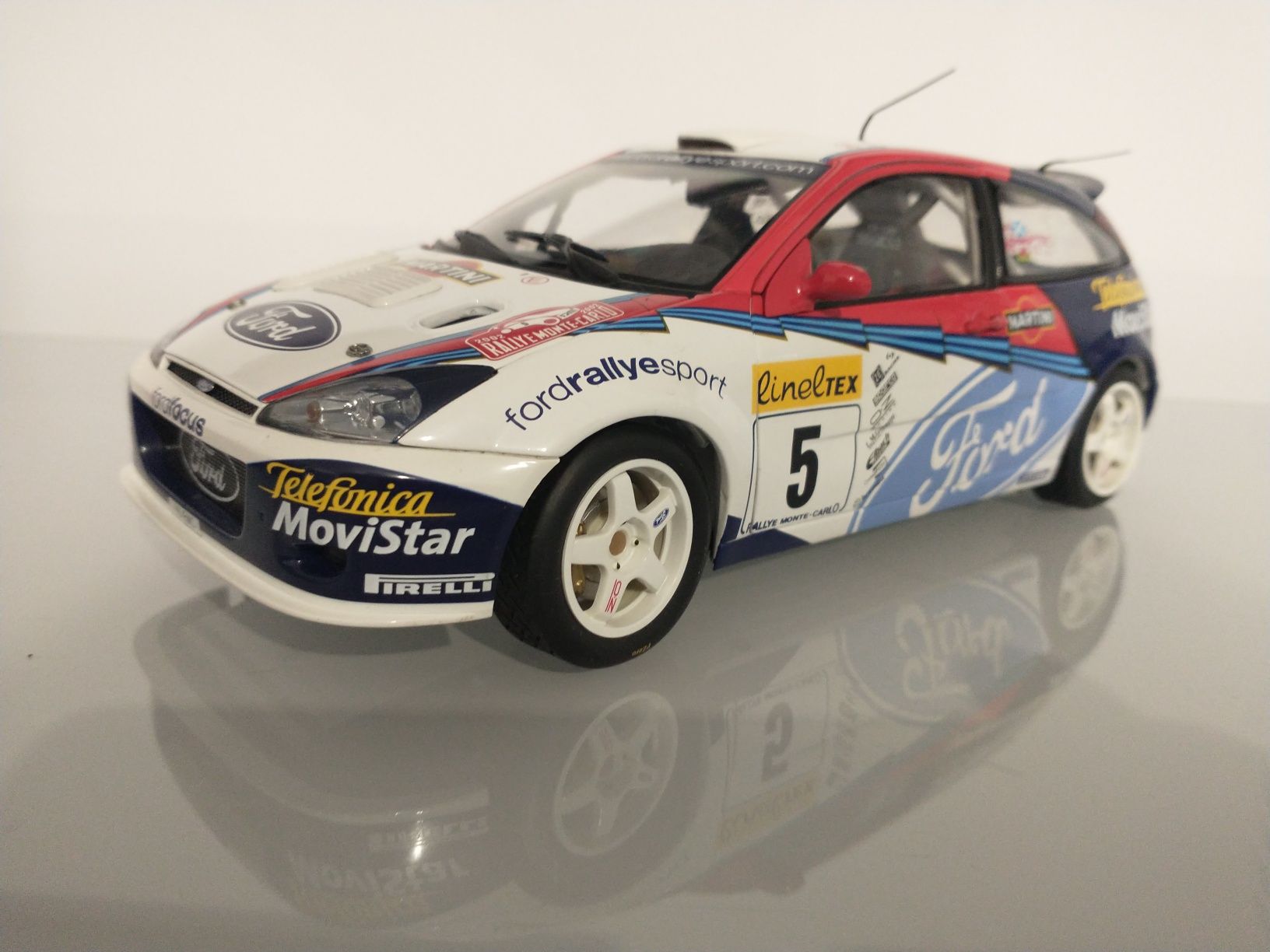 Ford Focus WRC Auto art 1:18