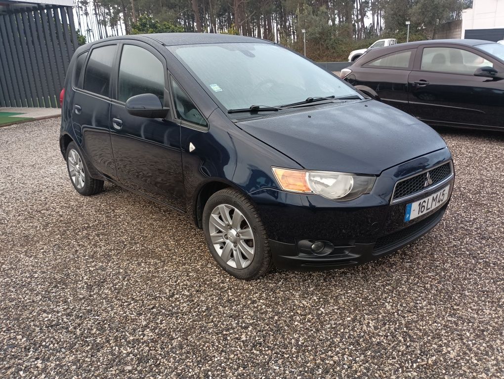 Mitsubishi Colt de 2011 5 lugares