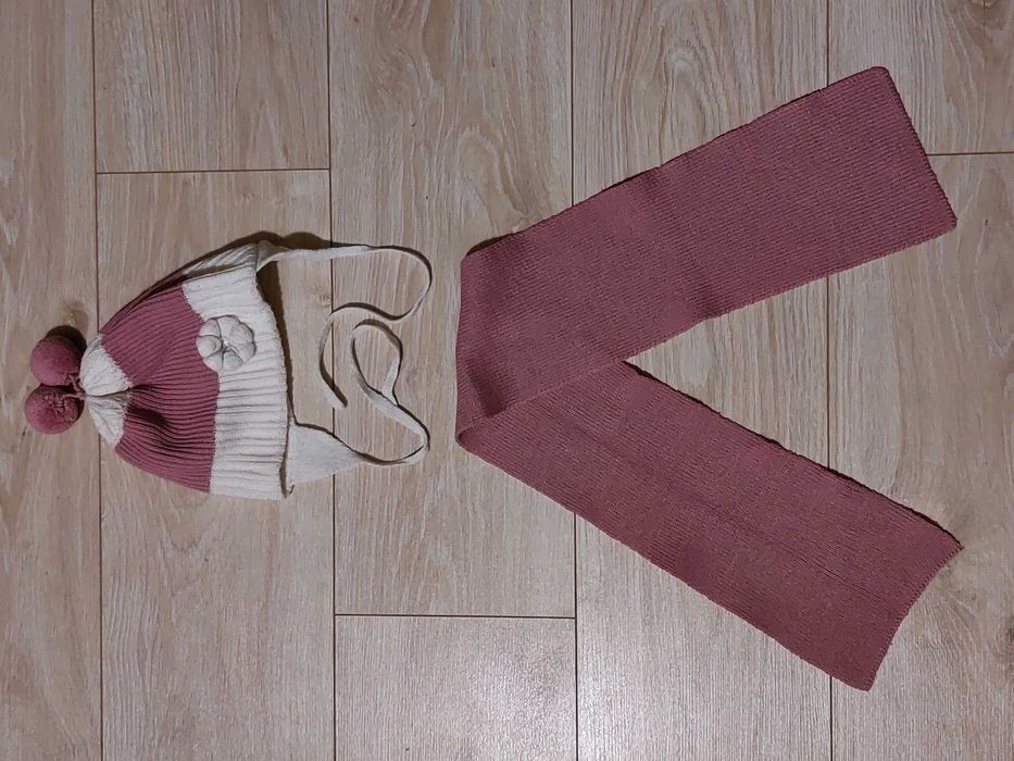 komplet-czapka z szalikiem na ok. 18-24 m-cy