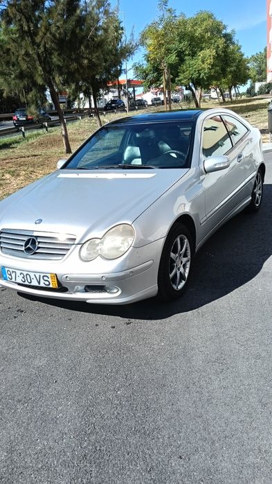 Mercedes C200 CDI Coupé impecável de motor