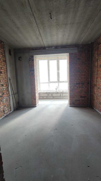 Найдешевша 2 к.кв. в зданій новобудові Виставка.