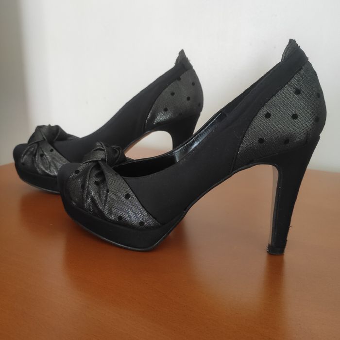 Sapatos pretos clip 36