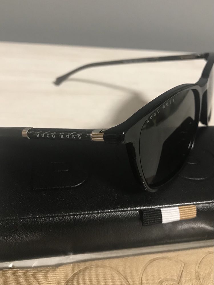 Продам чоловічі сонцезахисні окуляри Hugo Boss