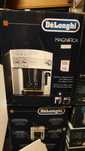 Кофемашина DeLonghi Magnifica ESAM3200(витрина из Германии)