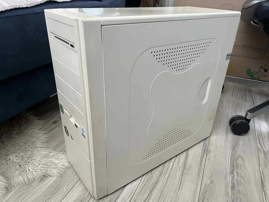 Komputer Retro, Celeron D S478, 1,5GB Ram DDR, RX9250