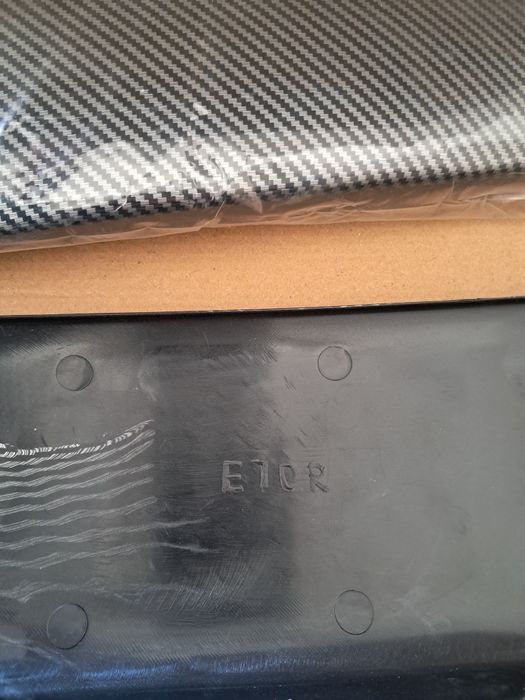 Декоративна накладка на підлокітник БМВ Х5 Е70