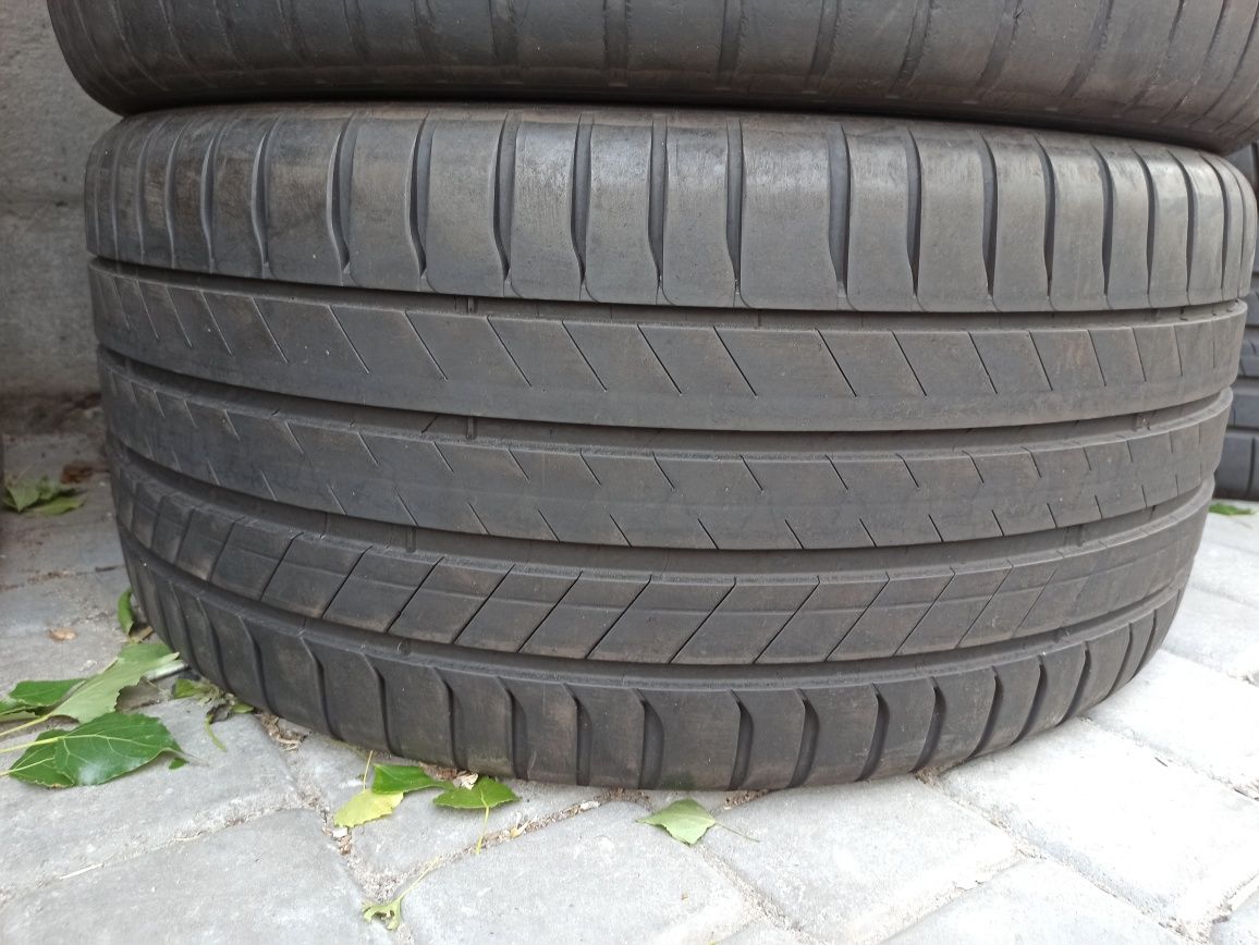 Разноширокие летние шины 295/40 R20 265/45 R20 Michelin Latitude Sport