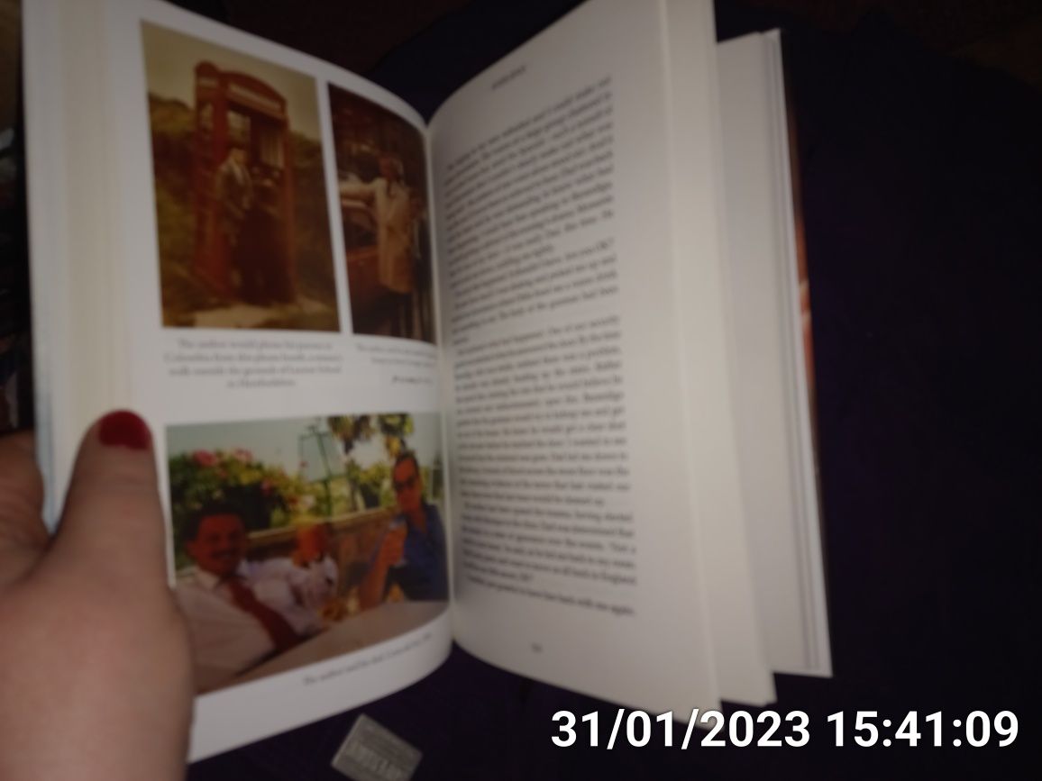 книга английский Roberto Sendoya Escobar Son of Escobar First Born