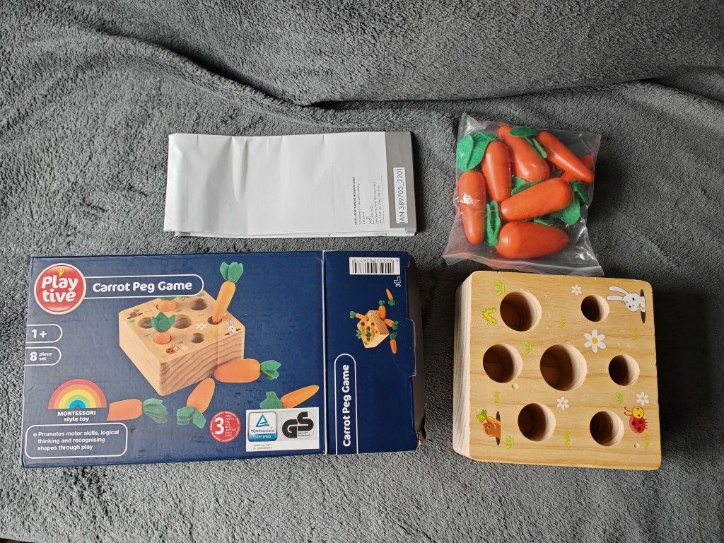 Marchewki Montessori carrot peg game