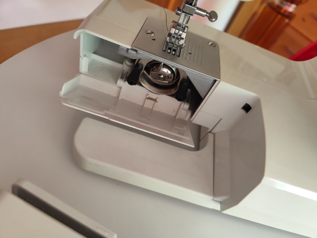 Maszyna do szycia Silver Crest mechaniczna używana stan bardzo dobry