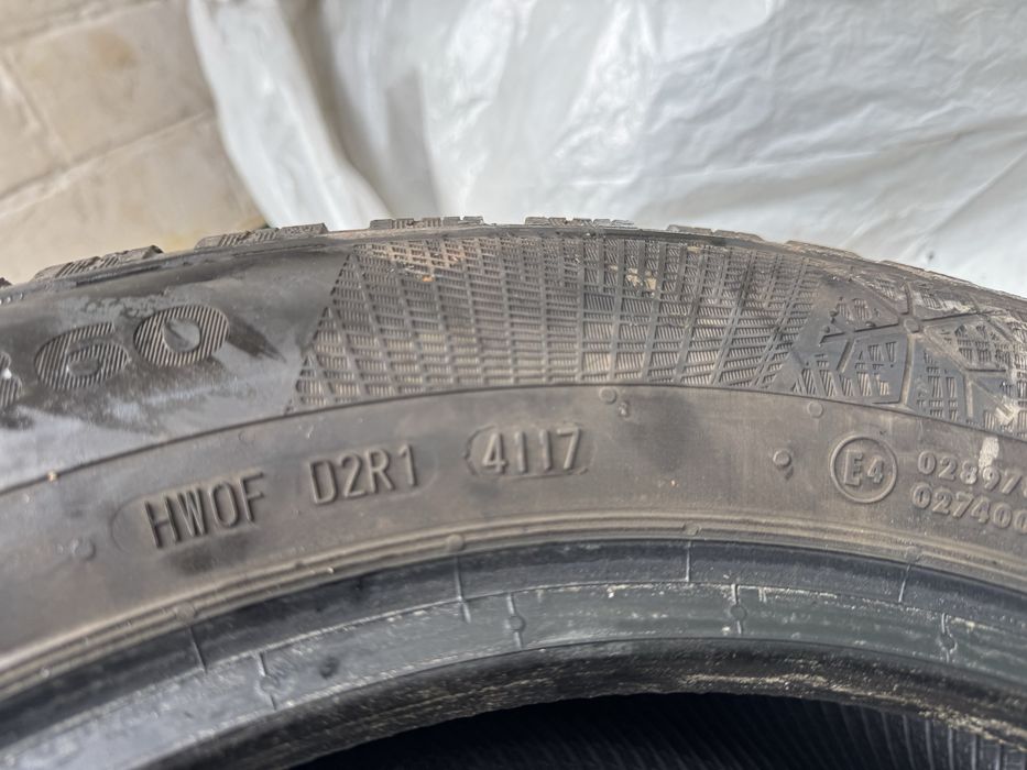 Продам пару зимних колес Continental 205/55/16