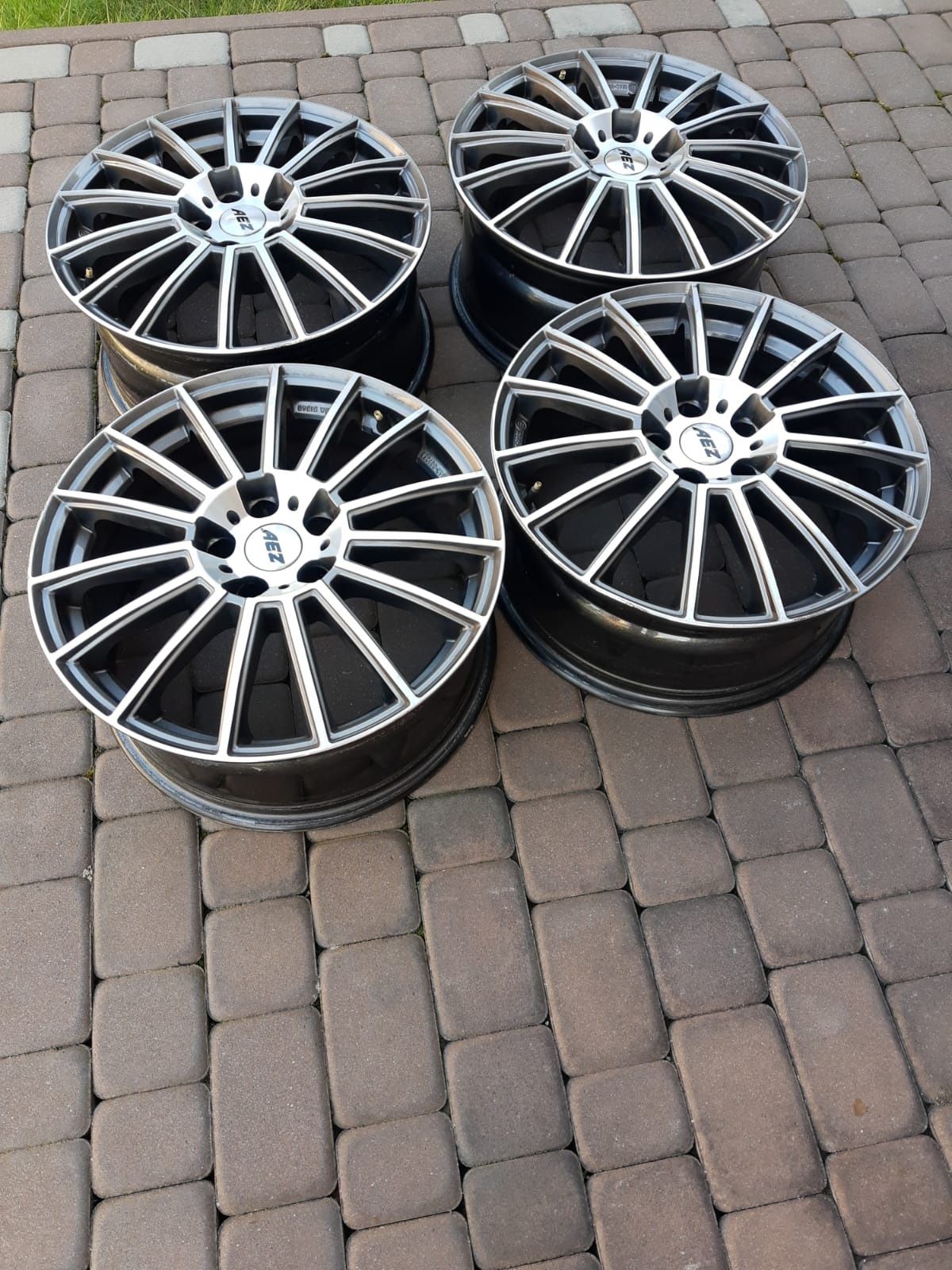 Alufelgi AEZ Steam 18 cali 5x112 Skoda Audi VW