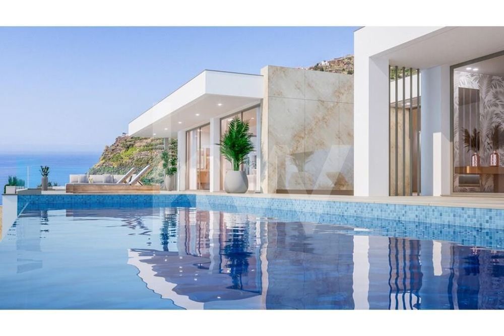 Luxuosa Moradia T4 | Térrea | Arco da Calheta | Ilha da Madeira | Port