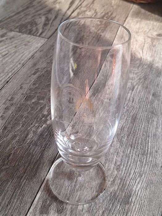 Szklanka na piwo na nóżce Pilsner Urquell czeskie Czechy 0,3l 300 ml