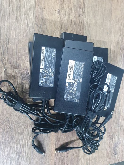 Зарядка зарядное блок питания живлення Chicony Asus MSI 135w 5.5×2.5мм