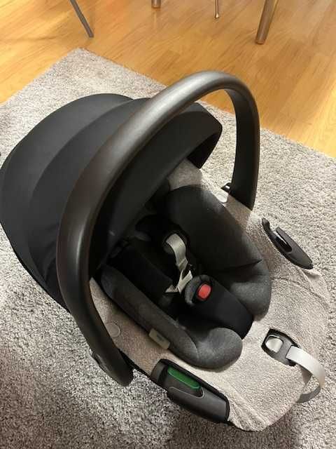 Maxi-Cosi Cadeira-Auto Pebble 360 Essential Black