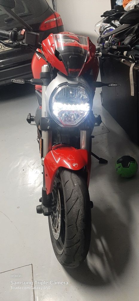 Ducati Monster 796