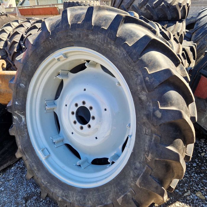 Koła Massey Ferguson 11.2 R28 . 13.6 R38 . 14.9 R38 .  Koła 16.9 r34